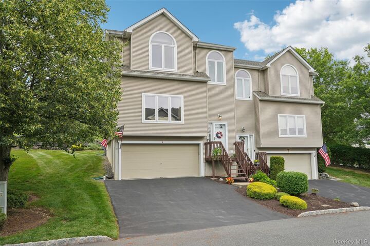 Property Photo:  4 Cliffside Court  NY 10930 