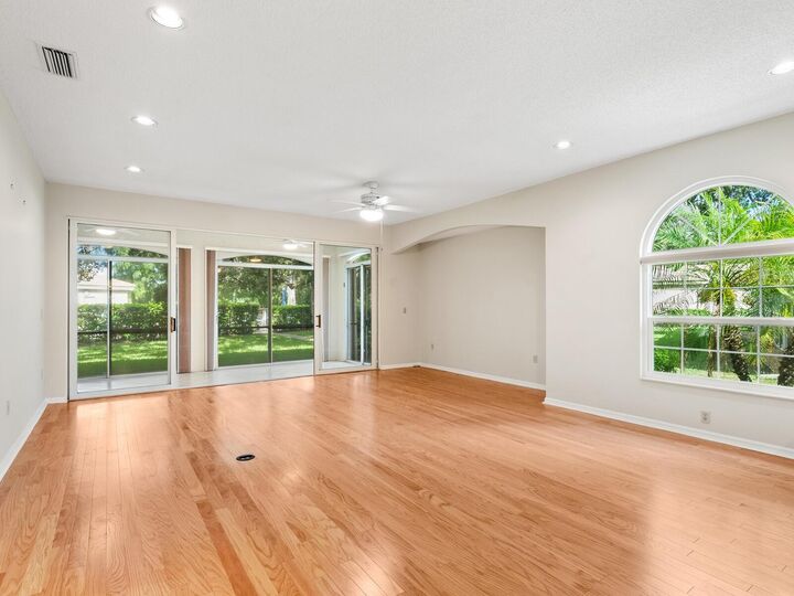Property Photo: 3361 Hadfield Greene 54 FL 34235