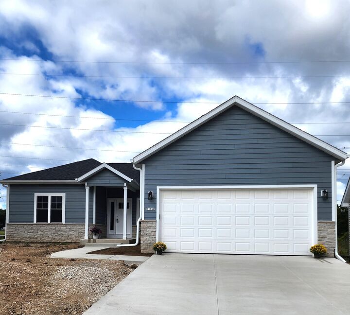 11532 W Tess Creek St  Franklin WI 53132 photo