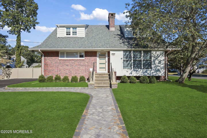 227 Chatham Avenue  Oakhurst NJ 07755 photo