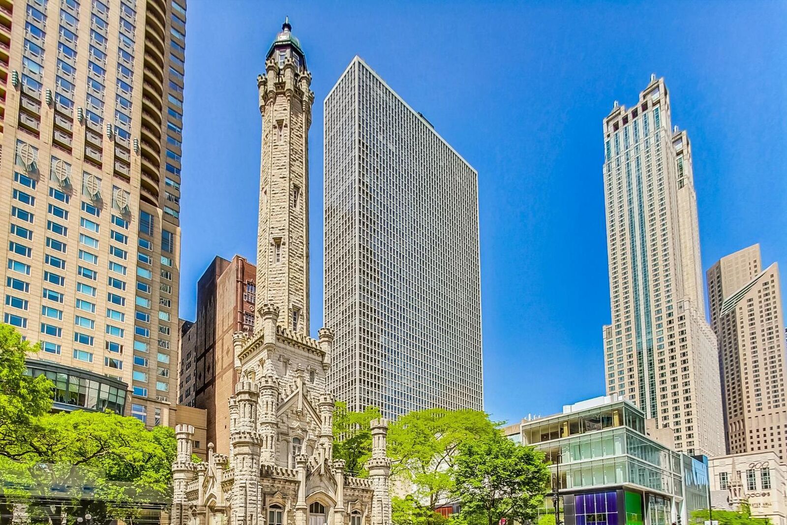 Property Photo: 111 E Chestnut Street 37K IL 60611