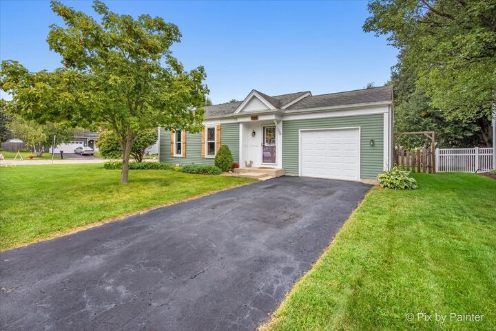 Property Photo:  3130 Richland Lane  IL 60504 