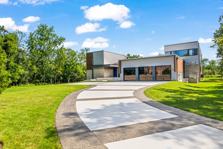 Property Photo: 711 Becker Road IL 60025