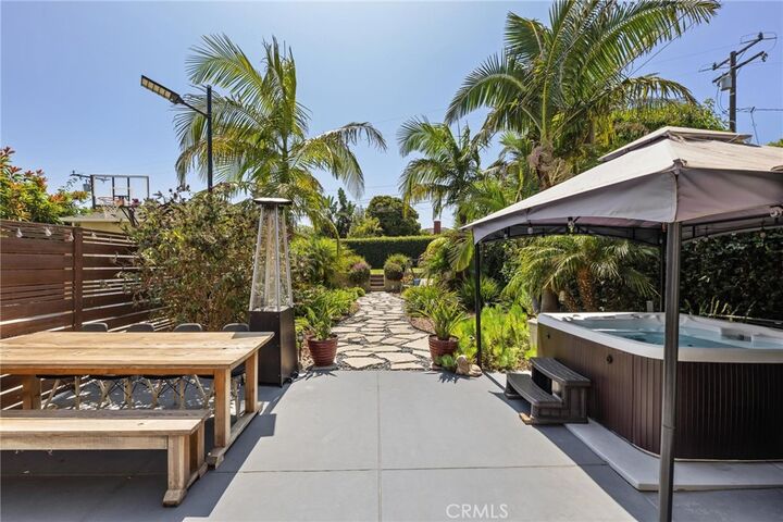 Property Photo: 714 Avenue D CA 90277