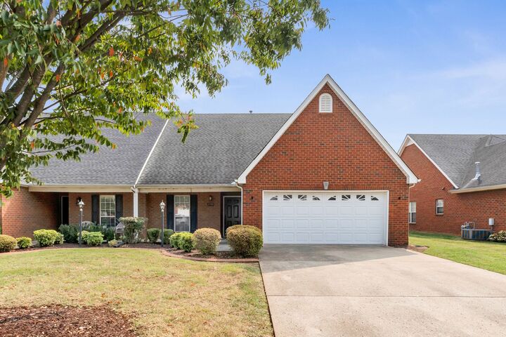 Property Photo:  2555 Shinnecock Ct  TN 37127 