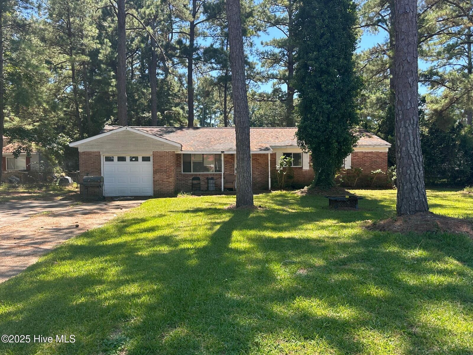 Property Photo:  100 S Hill Court  NC 28540 