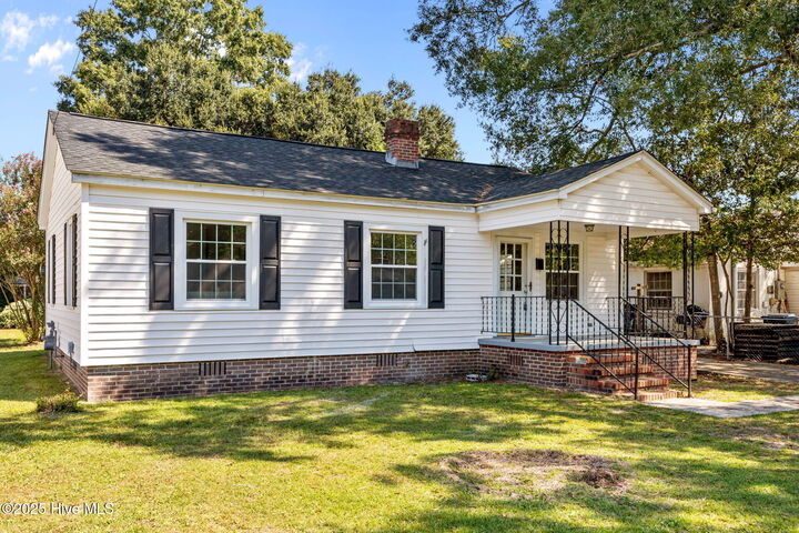 Property Photo:  1003 W Washington Avenue  NC 28501 