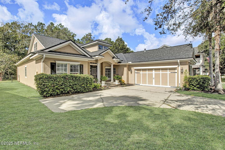 Property Photo: 1961 Glenfield Crossing Court FL 32092
