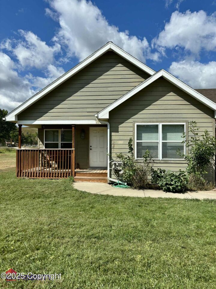 Property Photo:  424 A Red Bluff Rd -  WY 82720 