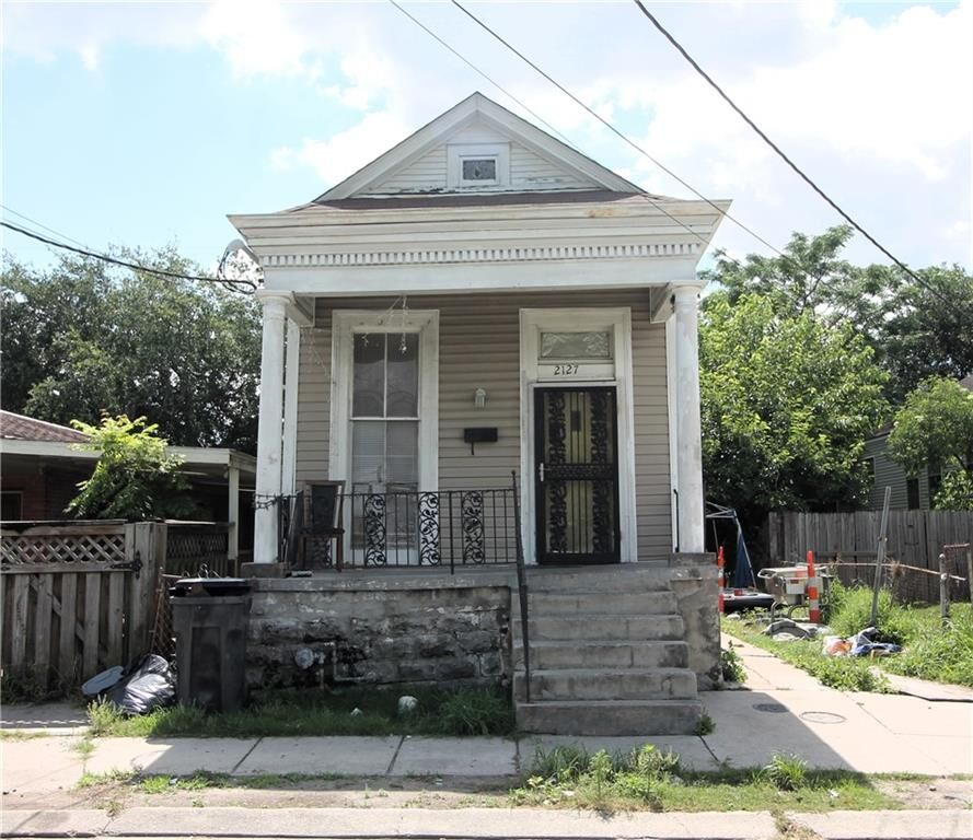 Property Photo: 2127 Almonaster Avenue LA 70117
