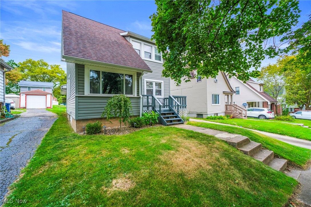 Property Photo:  318 Hayes Avenue  OH 44437 