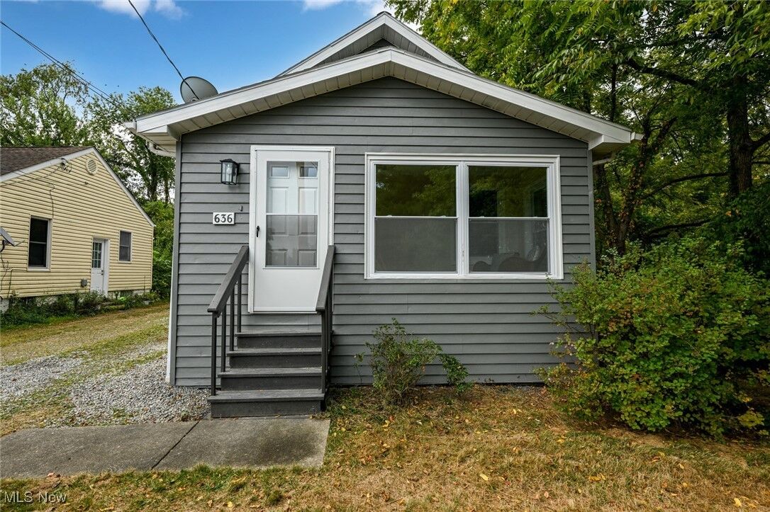Property Photo: 636 Flora Avenue OH 44314