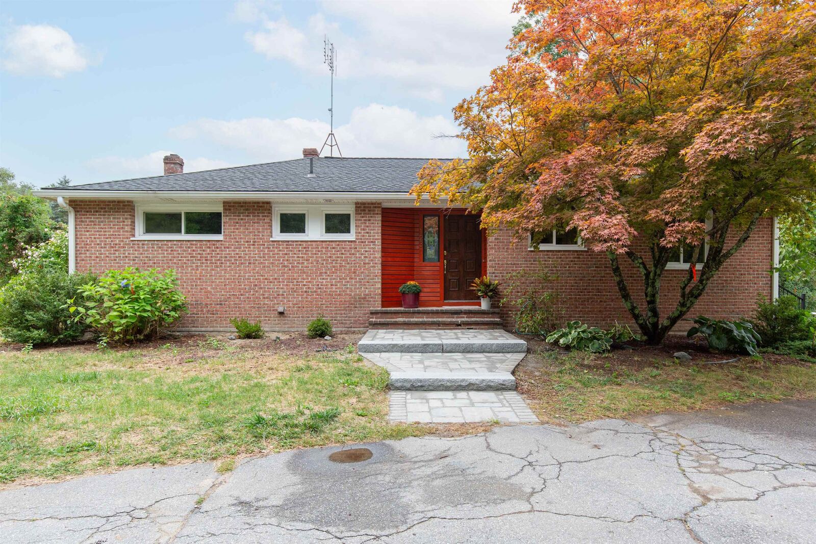 Property Photo:  123 Musquash Road  NH 03051 