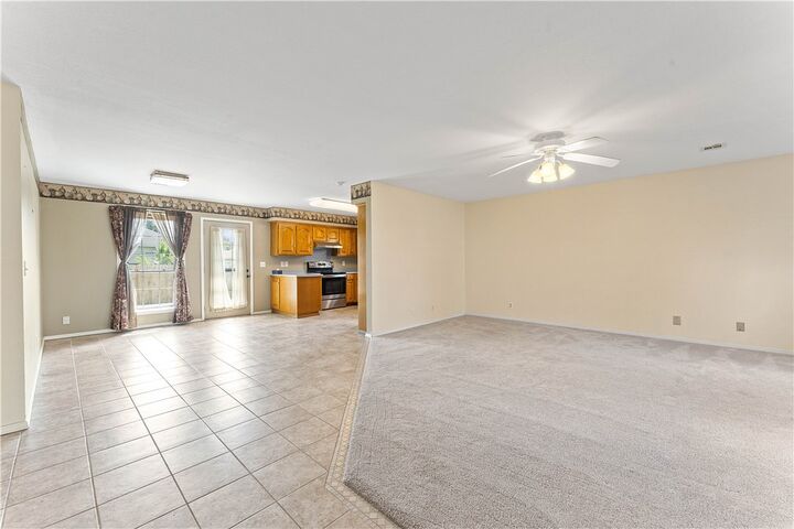 Property Photo:  2308 W Willow Street  AR 72758 