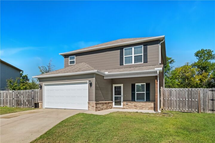 Property Photo: 5066 Claxton Circle AR 72704