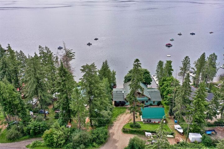 Photo de la propriété:  1259 Little Shuswap Lake Road A  BC V0E 1M2 