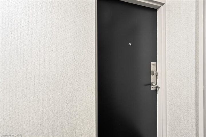 Property Photo:  359 Geneva Street 801  ON L2N 2G5 