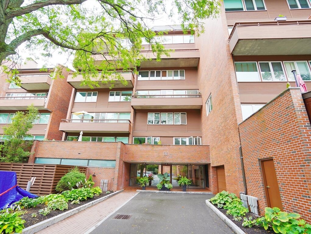 Property Photo: 241 Perkins St C202 MA 02130