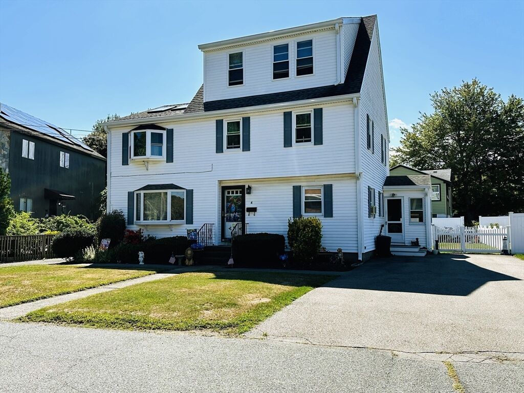 Property Photo:  4 Mersea St  MA 01906 