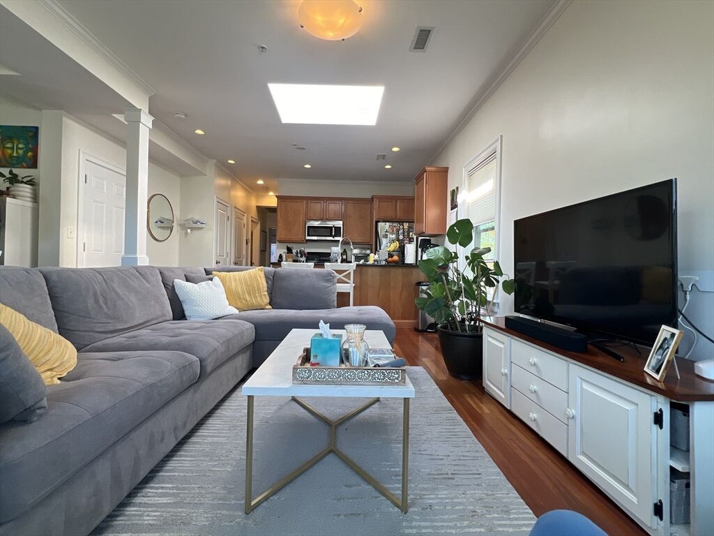 Property Photo: 35 Magnolia 6 MA 02138
