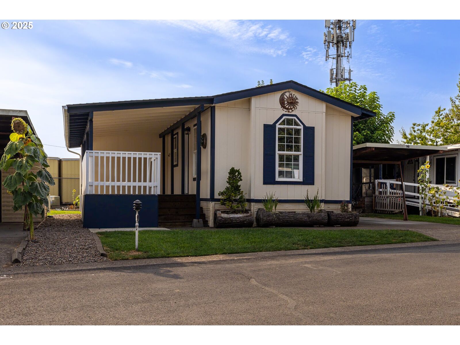 Property Photo: 755 NE Circle Blvd OR 97330