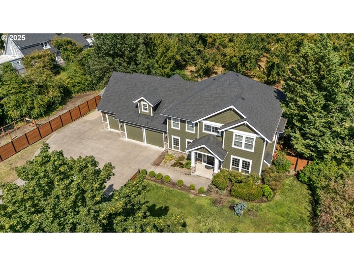 Property Photo: 3120 Hayden Bridge Rd OR 97477