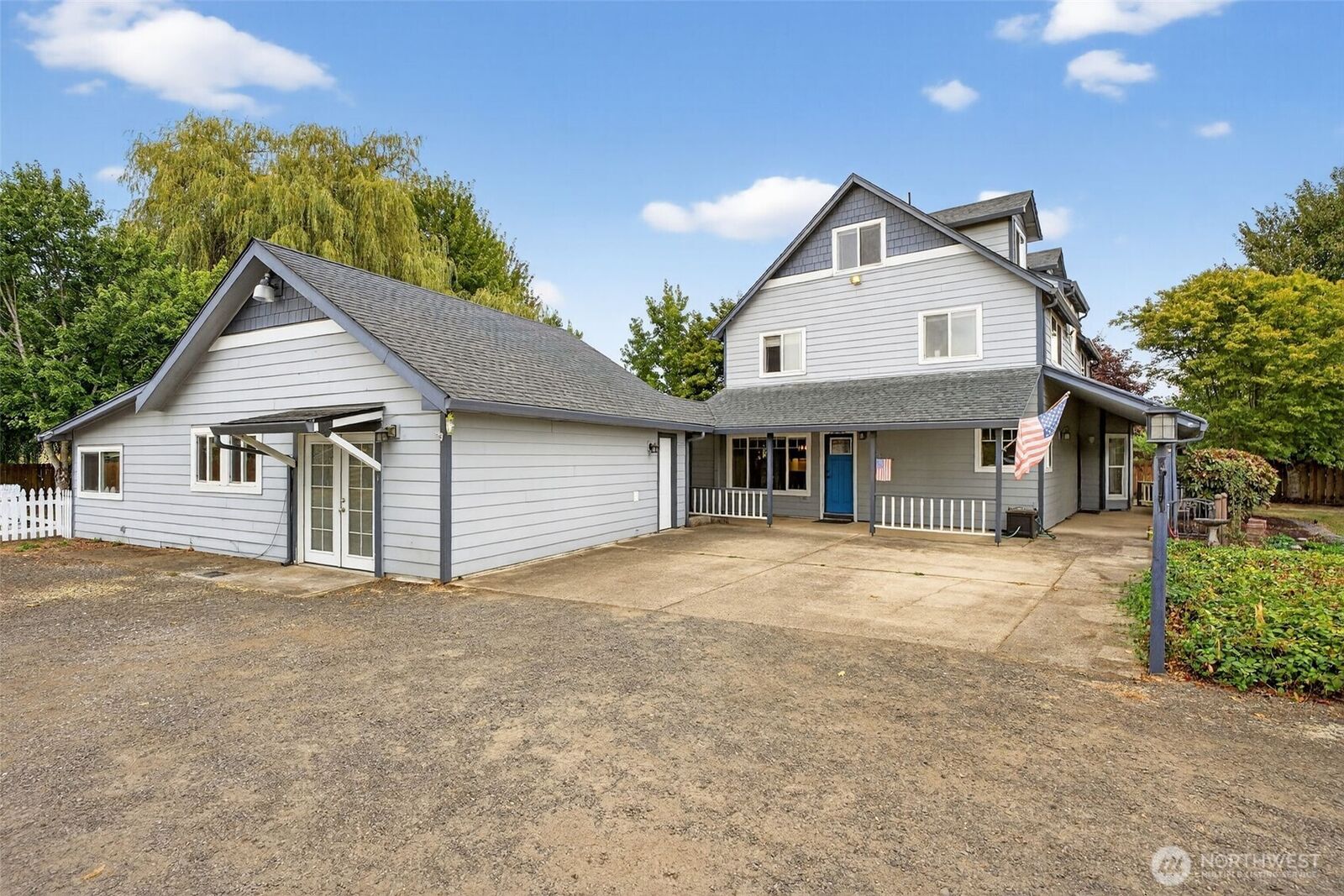 Property Photo:  2810 SE Grace Avenue  WA 98604 