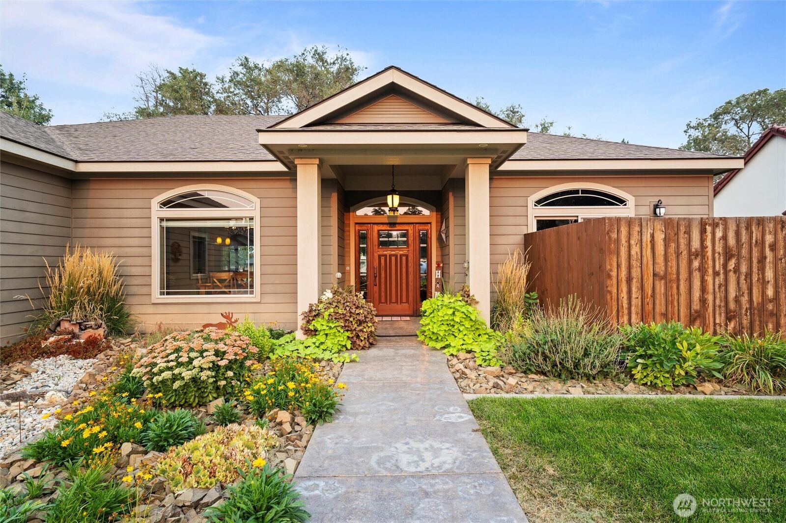 Property Photo: 19251 Quail Way WA 98851