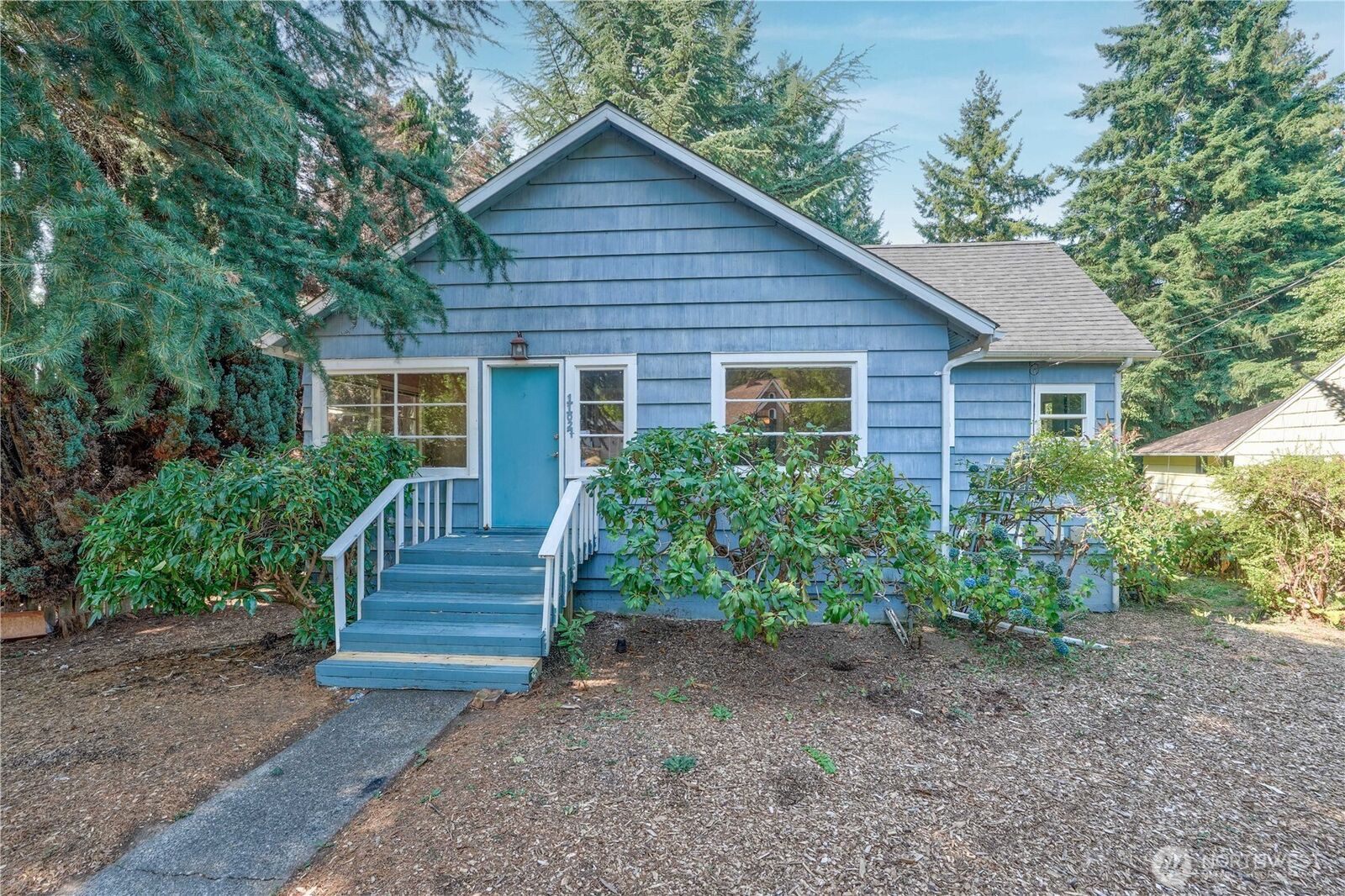 Property Photo: 11027 Alton Avenue NE WA 98125