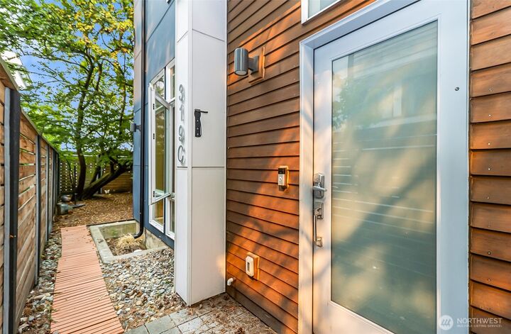 319 C  Malden Avenue E  Seattle WA 98112 photo