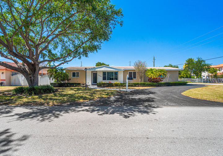 17400 SW 92nd Court  Palmetto Bay FL 33157 photo
