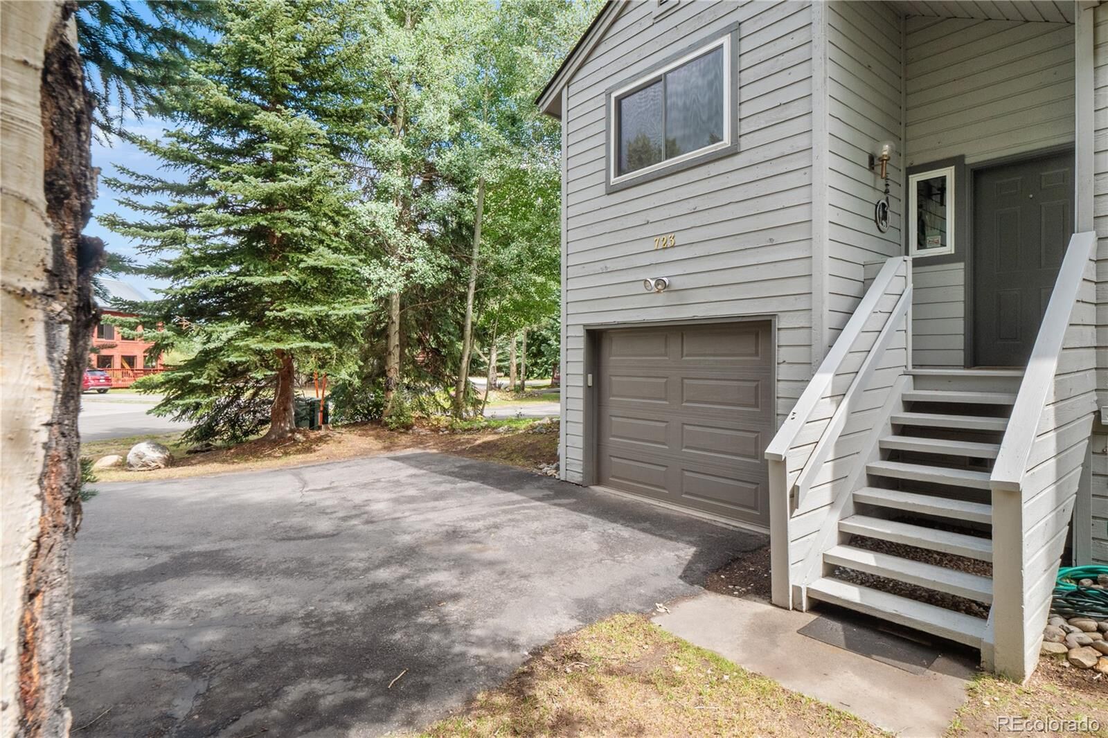 Property Photo: 723 Hunters Circle CO 80443