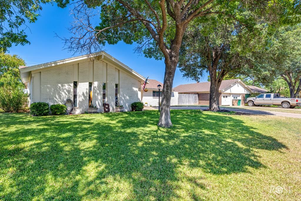 Property Photo: 3014 Cumberland Dr TX 76904
