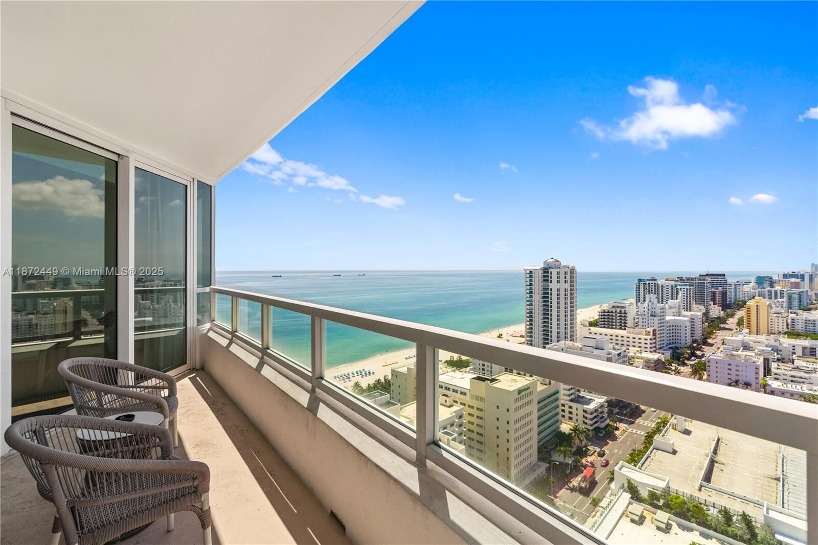 Property Photo:  4401 Collins Ave 2712  FL 33140 