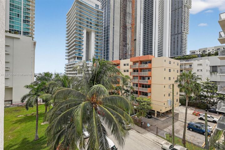 Property Photo:  471 NE 25th St 503  FL 33137 