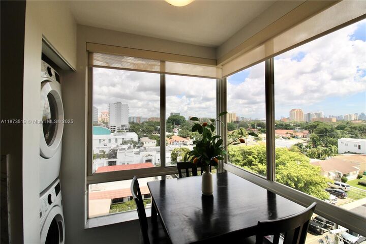 Property Photo: 2501 Douglas Rd 601 FL 33133