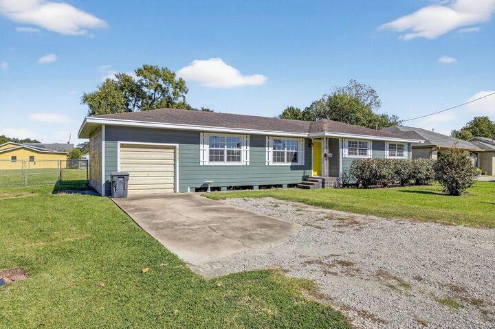 Property Photo:  5520 Lincoln Ave  TX 77619 