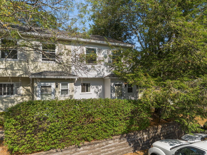 Property Photo:  25 Padanaram Road Apt 54  CT 06811 