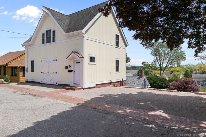 Property Photo:  2 Ashby Street  CT 06355 