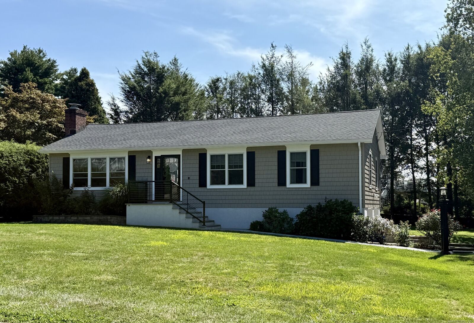 Property Photo:  9 Coventry Place  CT 06854 
