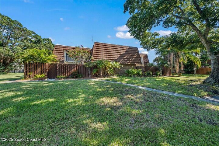 Property Photo:  2012 Dan Court NE  FL 32905