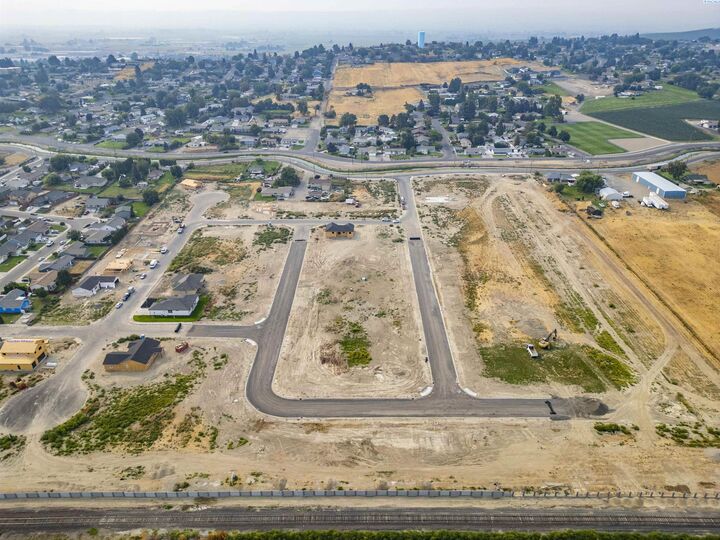 Property Photo:  Tbd Lot 7 Harvest Valley Estates Phase 2  WA 98944 