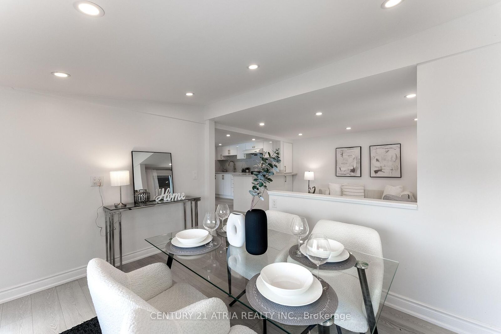 Property Photo: 197 Queen Street ON H3B 3M5