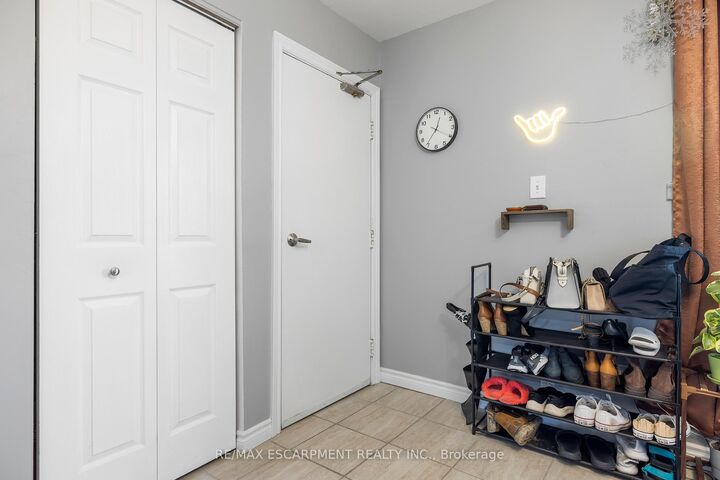 Property Photo:  107 Horning Drive  ON L9C 6L2 
