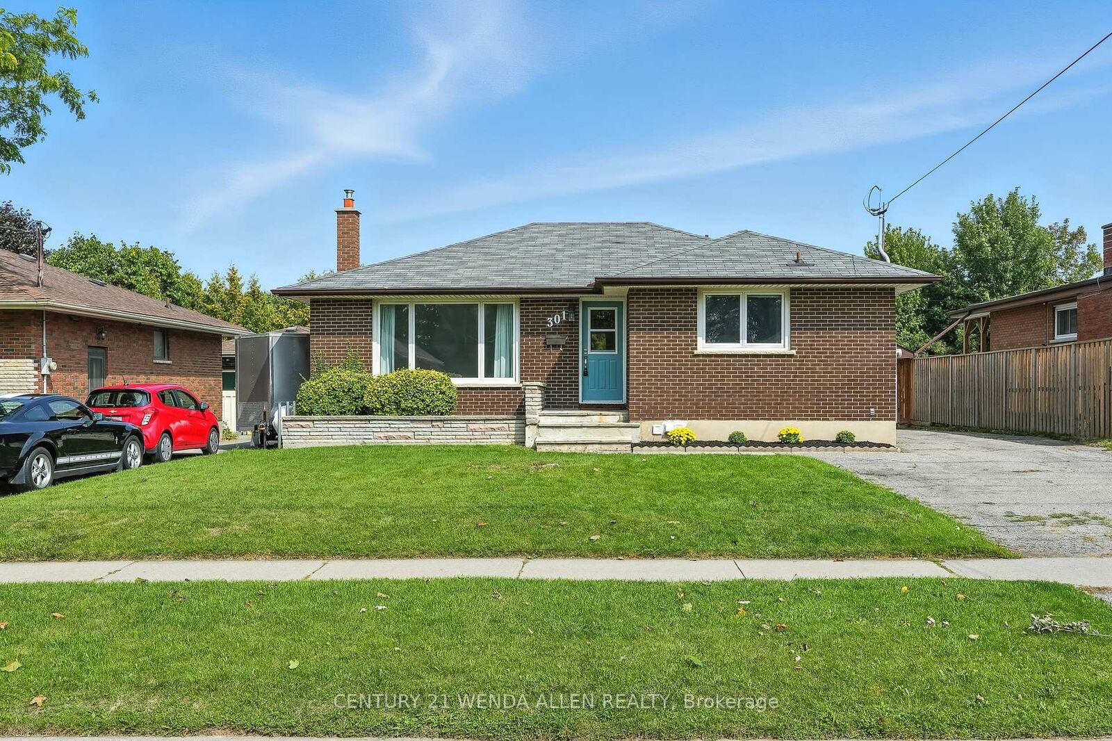 Photo de la propriété: 301 Farewell Street ON L1H 6L8