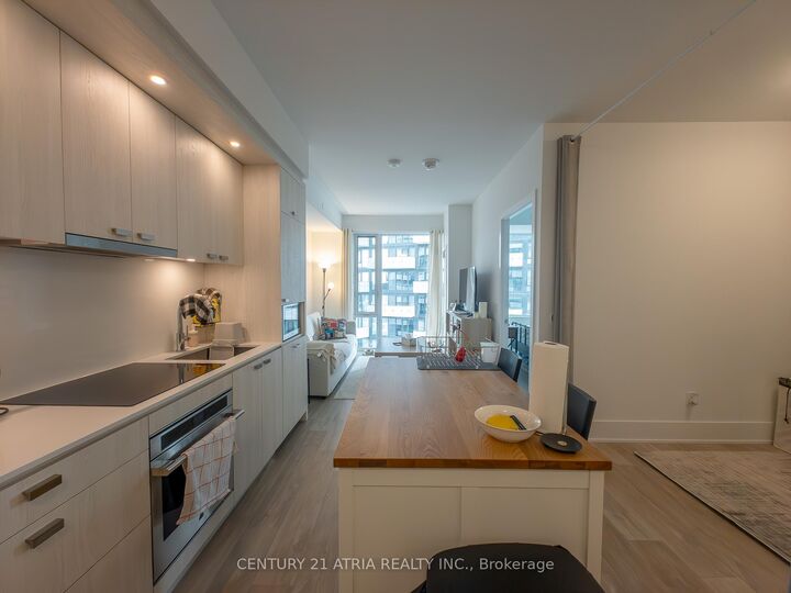 Property Photo: 470 Front Street W 1311 ON M5V 0V6