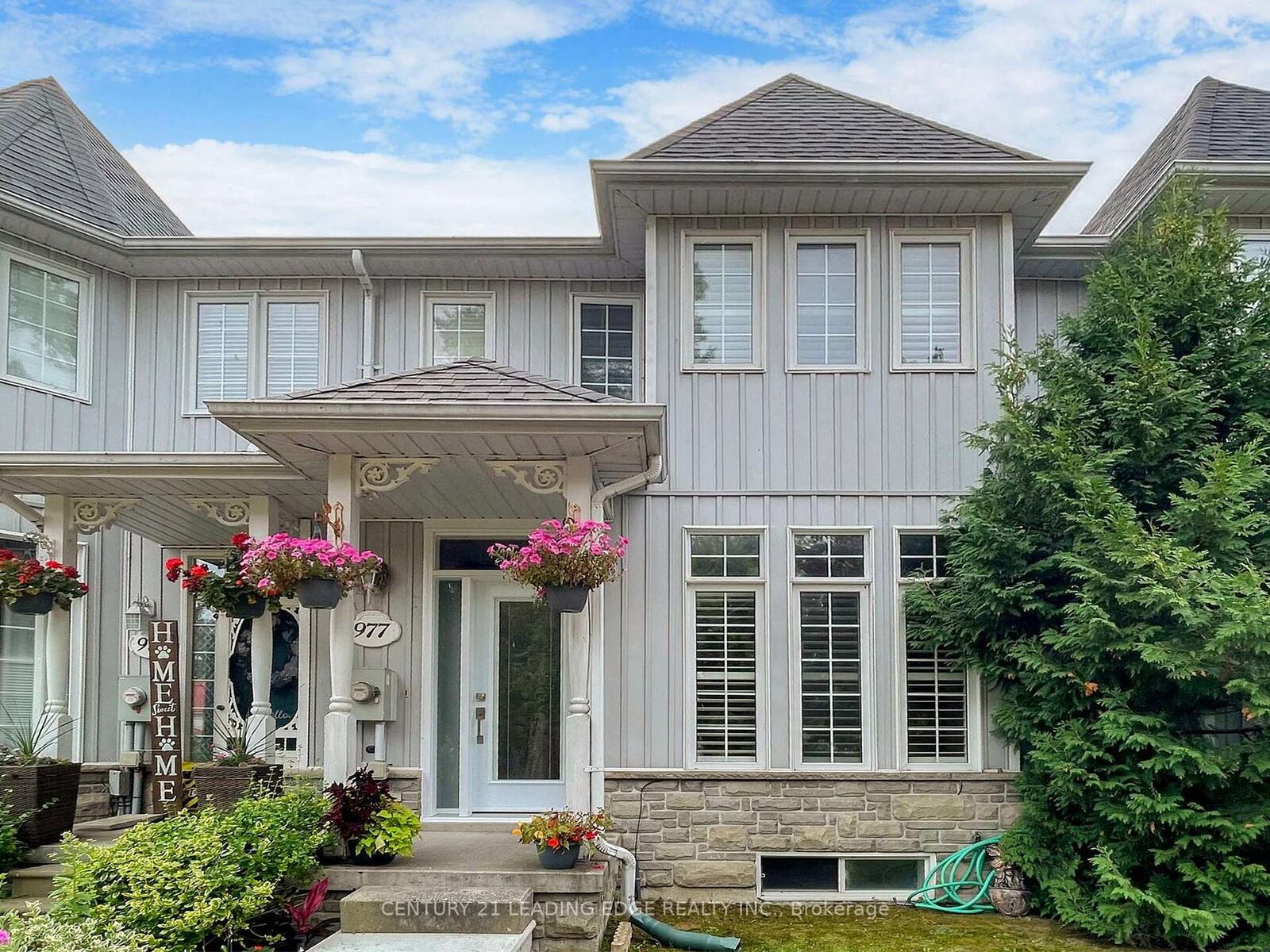 Photo de la propriété: 977 Lake Drive E ON L0E 1L0