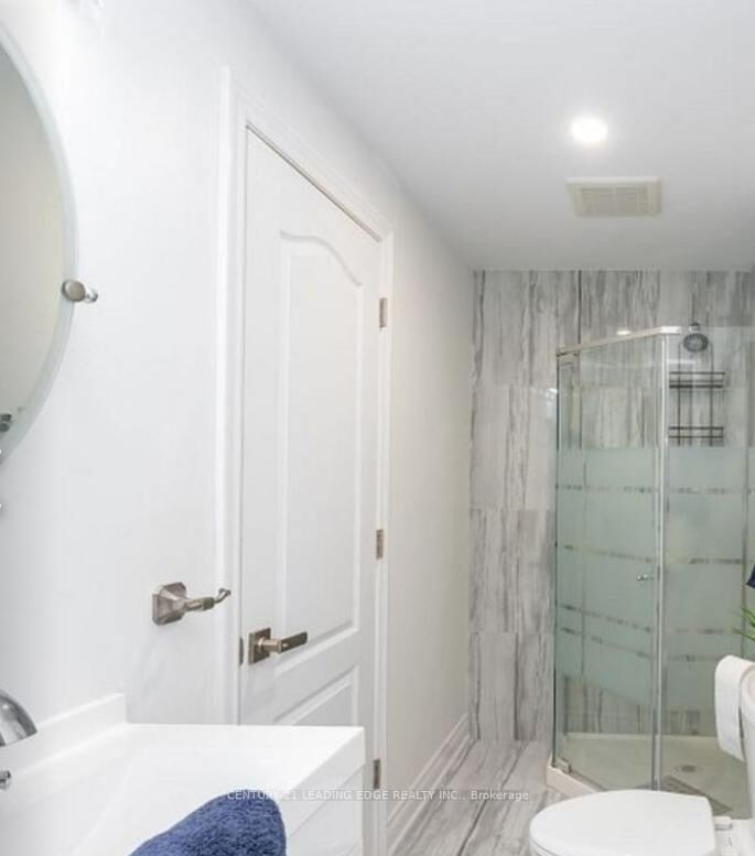 Property Photo: 5761 Ironwood Street ON L2H 0G4