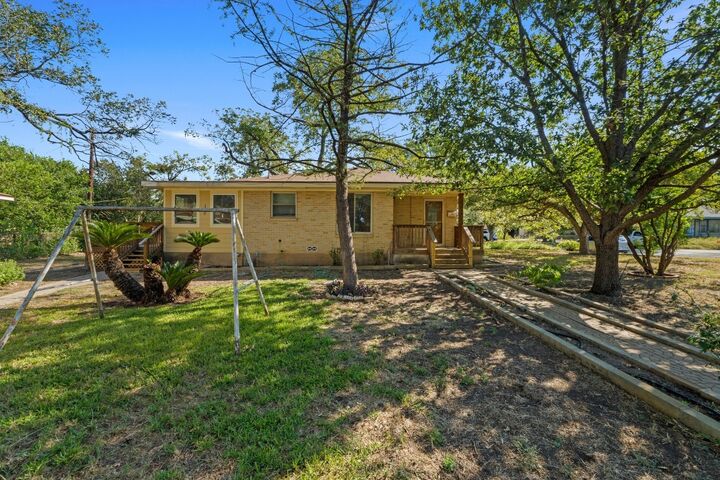 Property Photo: 1310 Harriet Court TX 78756