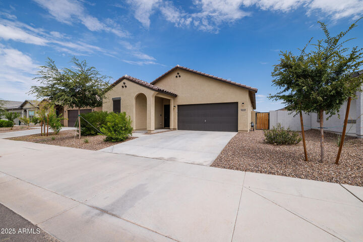 10221 S 57th Drive  Laveen AZ 85339 photo